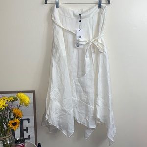 DKNY Ivy zip up skirt with pockets !